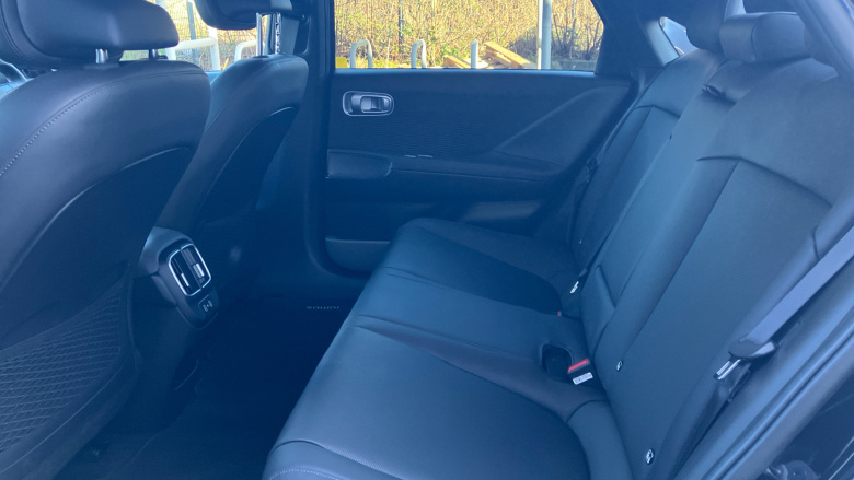 Hyundai IONIQ 6 239kW Ultimate 77kWh 4dr AWD Auto Electric Saloon